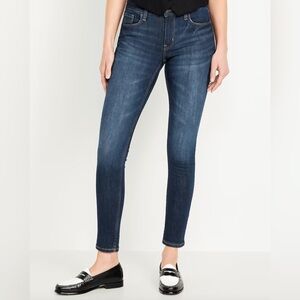 NWT Old Navy Dark Mid-Rise Rockstar Super-Skinny Jeans